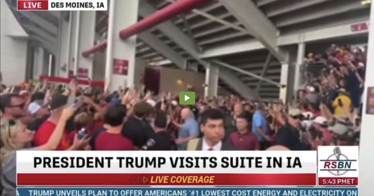Massive "USA! USA!" Chant Breaks Out As Trump Departs Jack Trice Stadium | WLT Report