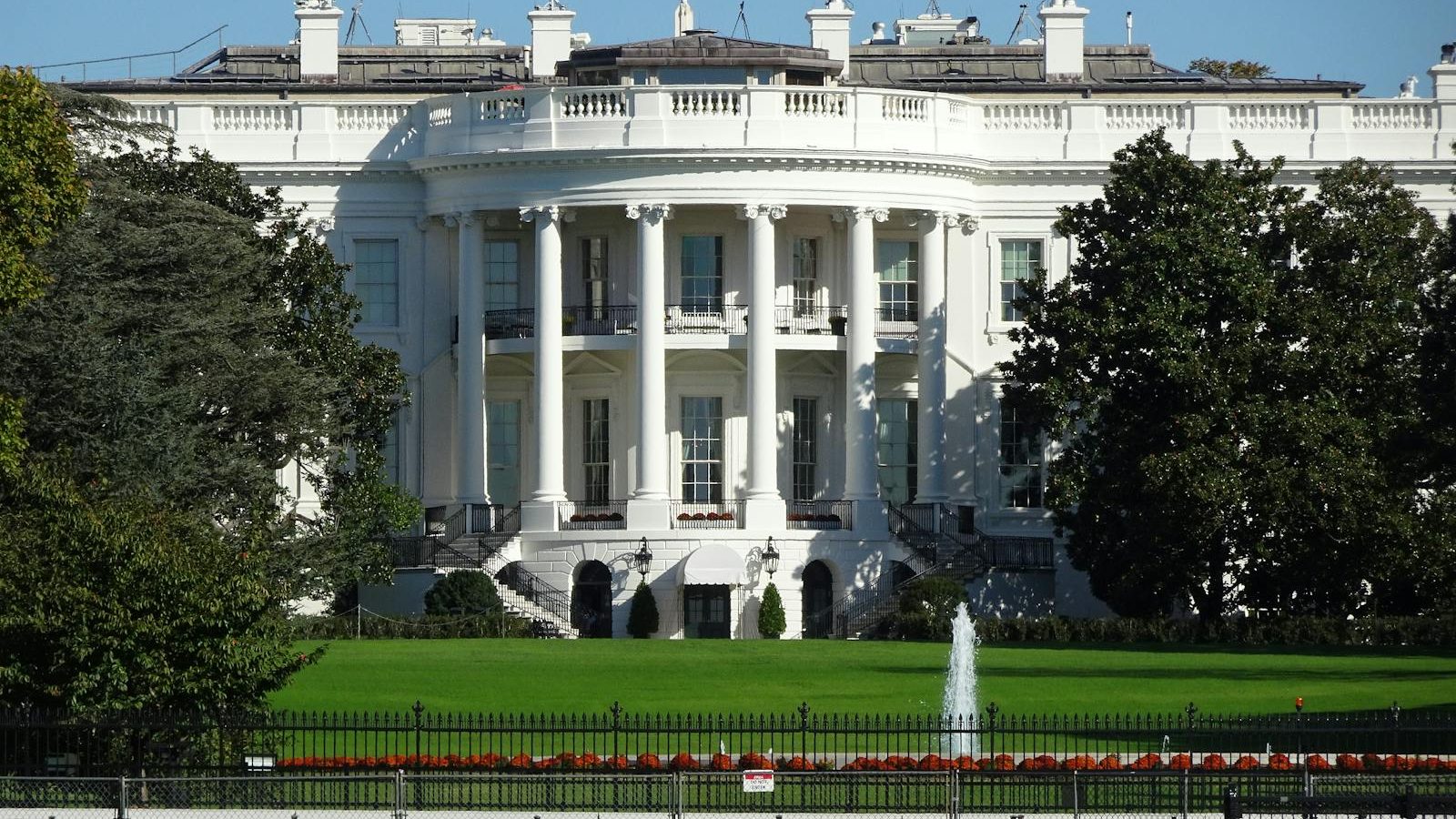 The White House building