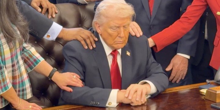 Trump Prayer connected to Happening President Trump Covered Prayer Oval Office