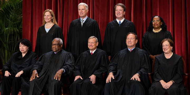 Official public domain Supreme Court justices group photograph.