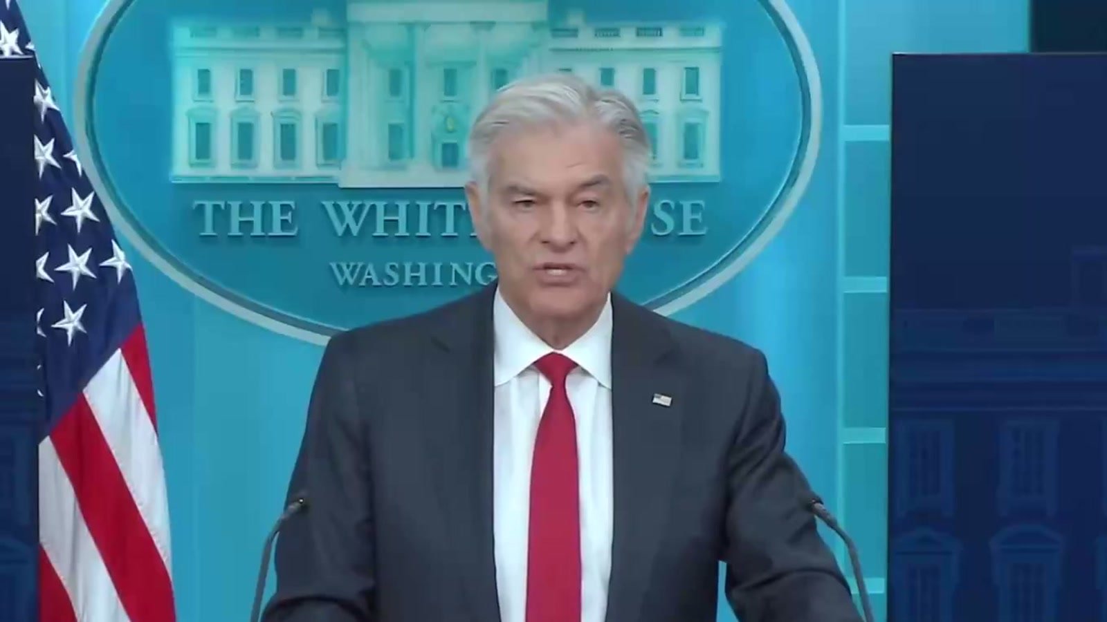 Dr. Mehmet Oz discusses TrumpRx prescription drug pricing at the White House