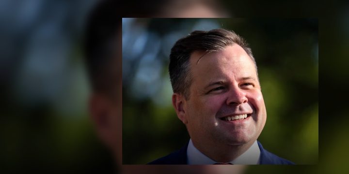 Official White House photo of William J. Pulte