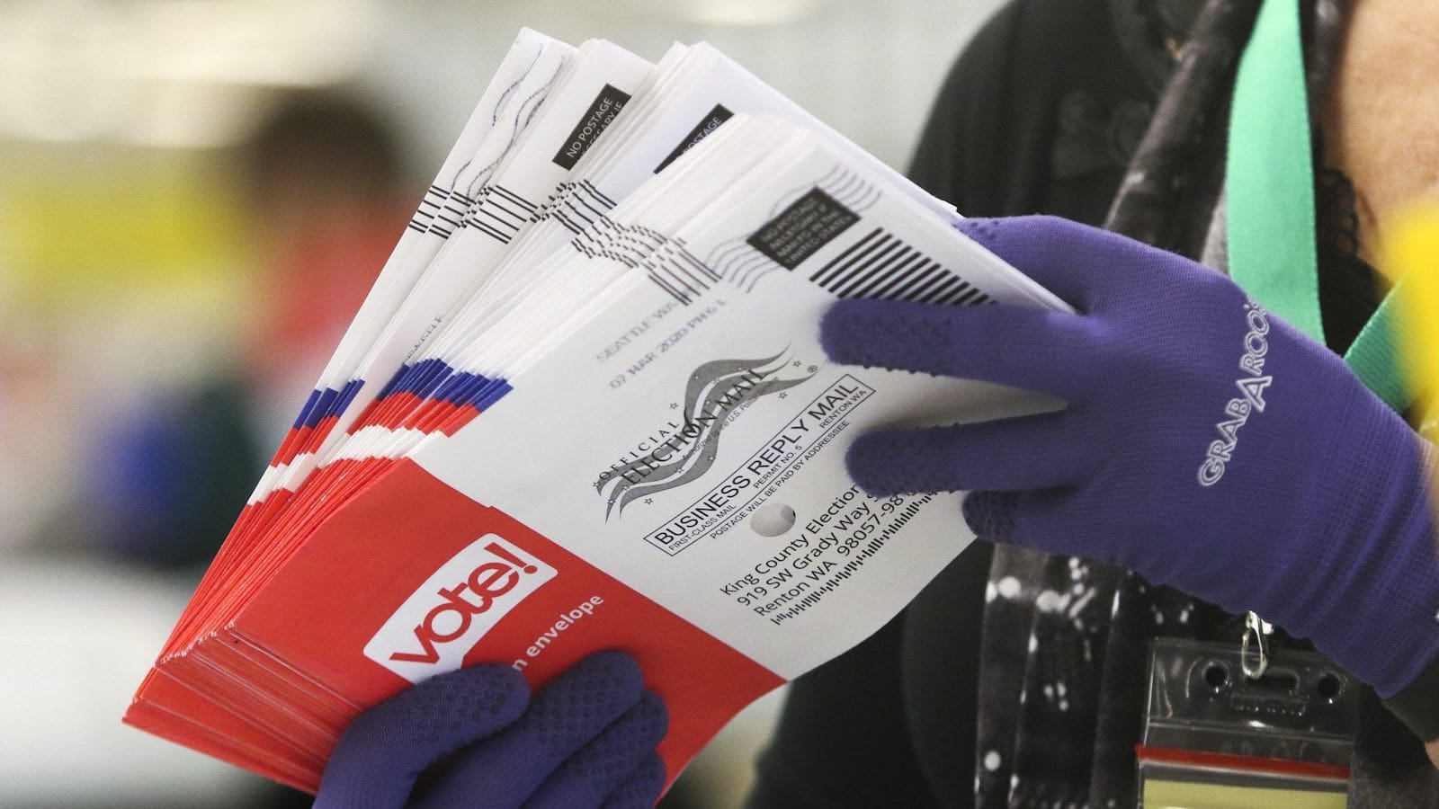 ICE Arrests Australian Green Card Holder Accused of Voting in Two Federal Elections