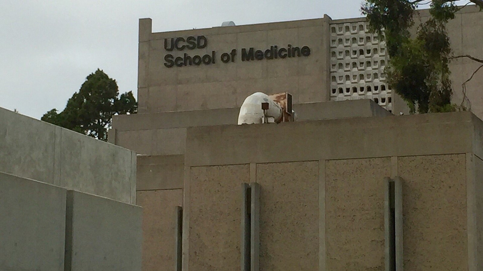 The main UC San Diego School of Medicine building in La Jolla, California