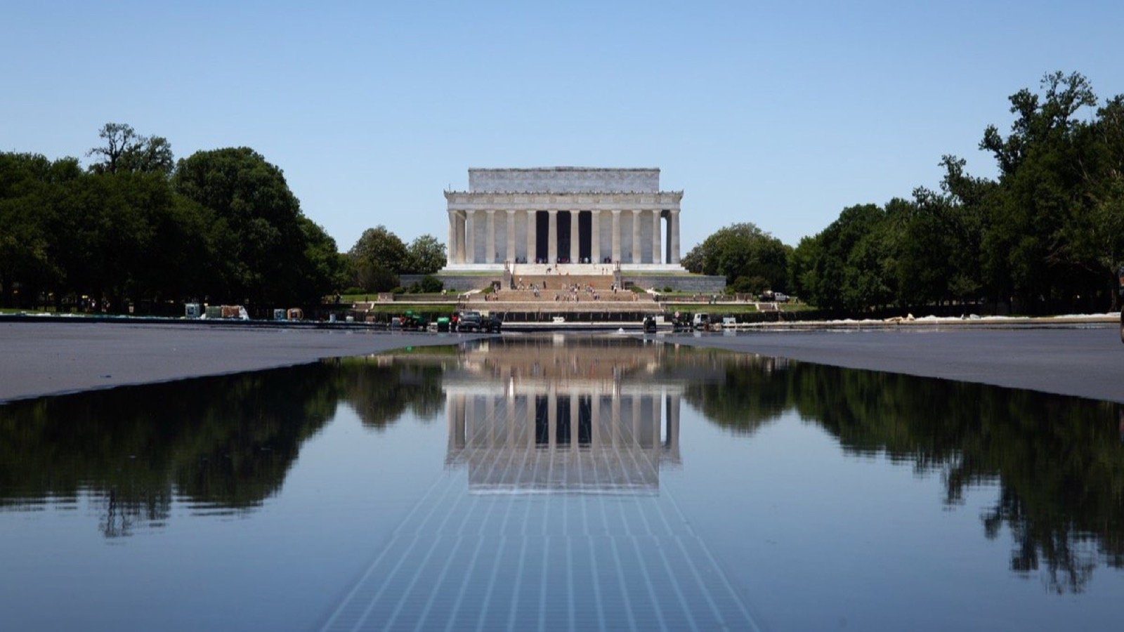 The Lincoln Memorial reflected in the Lincoln Memorial Reflecting Pool